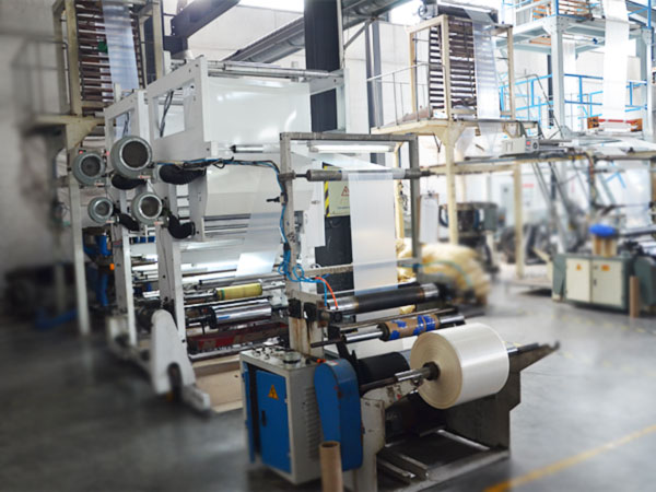 純宇環(huán)保-車(chē)間吹膜機(jī)